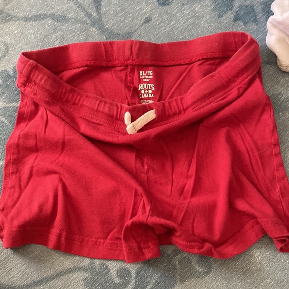 Roots Canada big girls T-shirts & shorts bundle size 11-12 & 13 - Picture 3 of 5